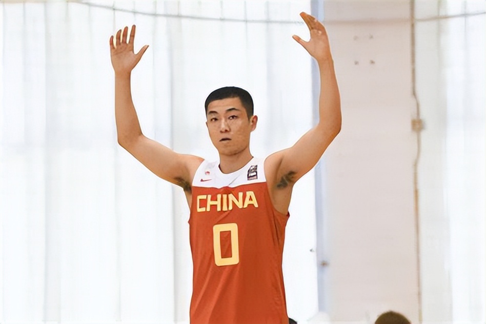 山东男篮首胜高诗岩怒吼庆祝,cba山东西王高诗岩原来是哪个队的