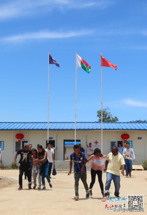 小小鸡蛋见证中非情谊江西企业在马达加斯加修建“鸡蛋路”