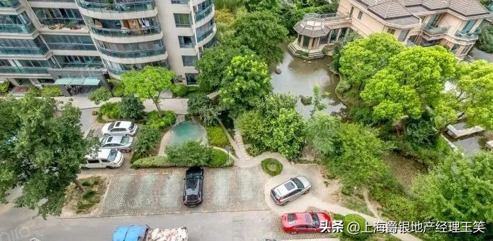 大华十八街区中心位置大平层，195M²1970万，13号线地铁口200米