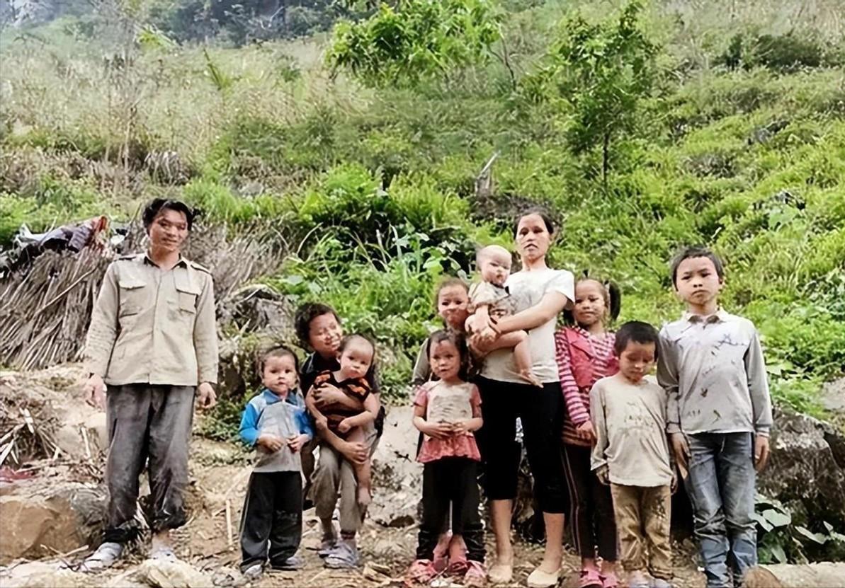 温州90后女子13年内连生9娃，目标是凑够12生肖，老公身份不一般