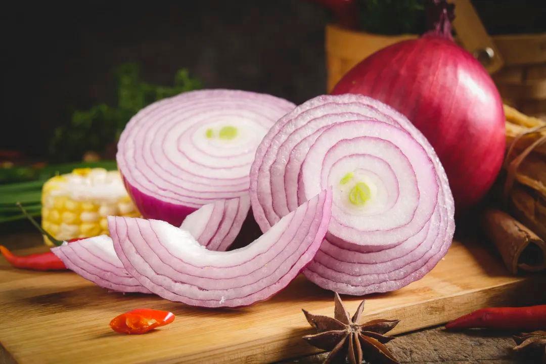 女护士处理男患者隐私部位，会感到难为情吗？年轻护士说出实情