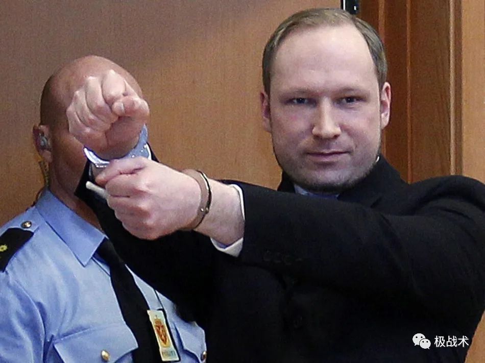 魔幻走进现实，冷血杀手即将假释出狱？-《7月22日》于特岛*案惨**