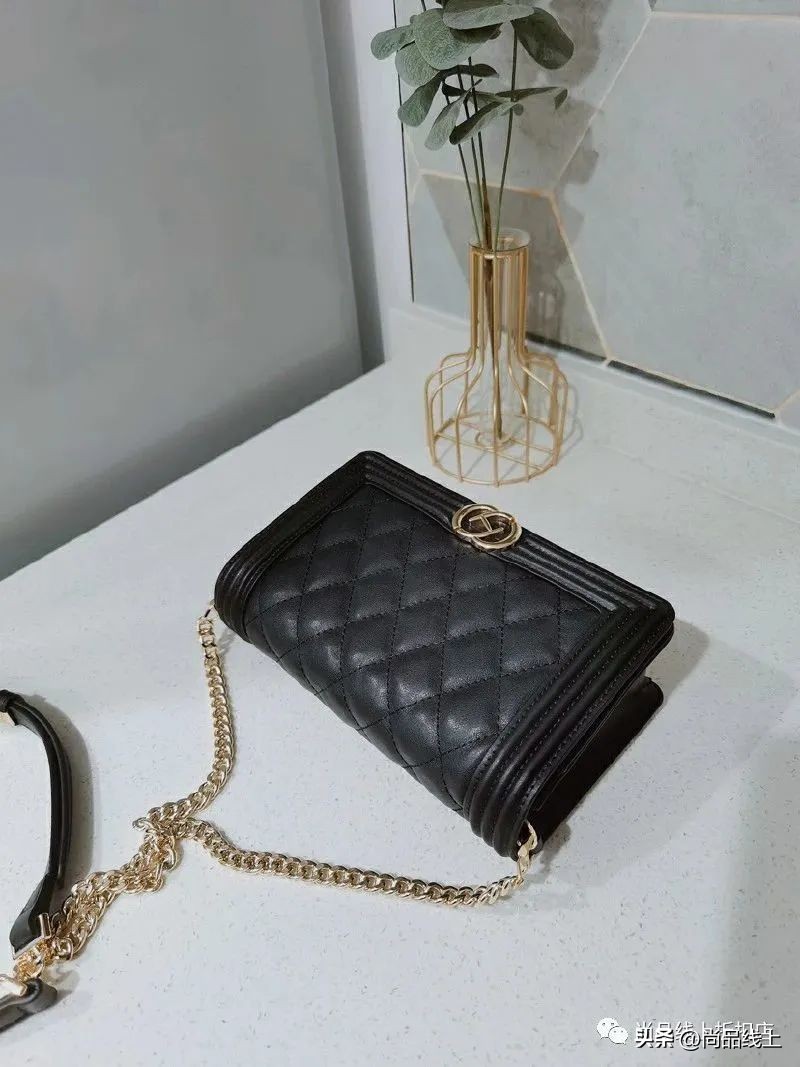 红谷女包轻奢品牌直播,红谷女包包新款2023爆款