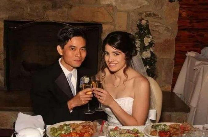 河南小保安蔡小华现在状况,河南保安蔡小华娶26岁美国女硕士