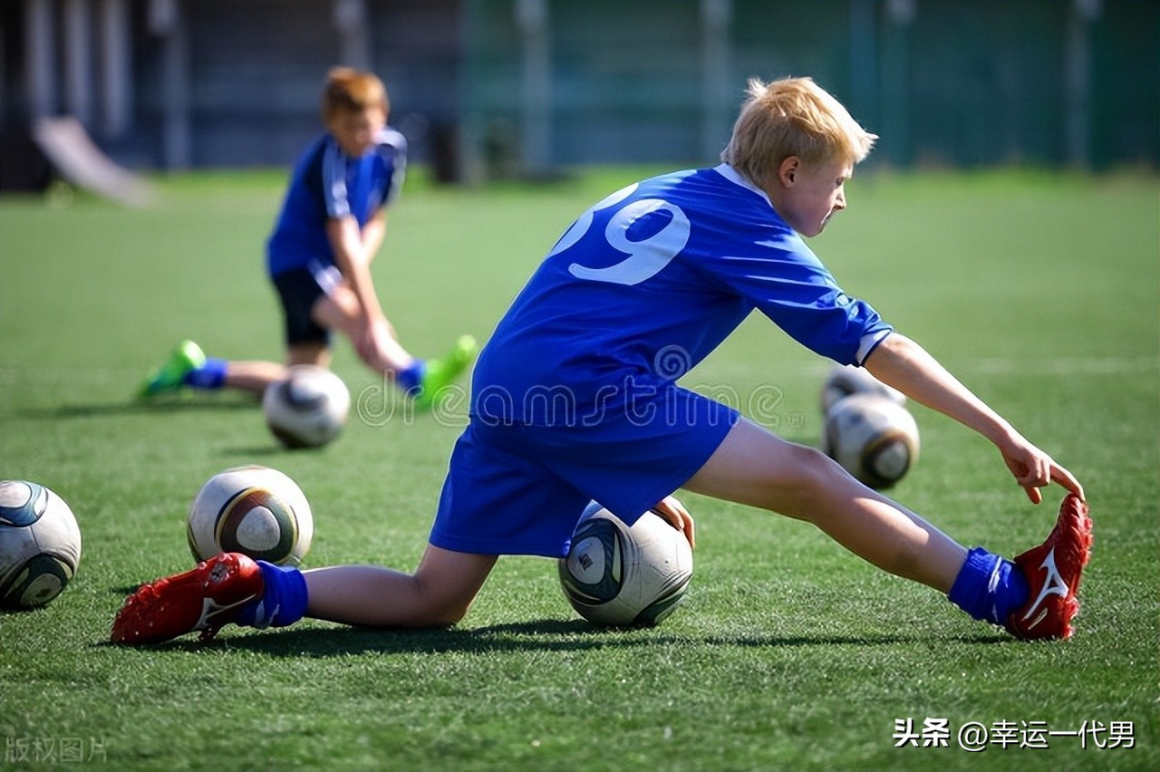 杨晨在国内踢不上球去国外,中国足球名将杨晨近况怎么样