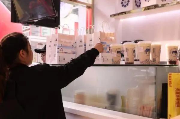 为何新型啃老正在蔓延,新型啃老正在蔓延父母苦不堪言