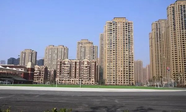 大落地窗和一般窗户对比,有没有必要装大玻璃落地窗