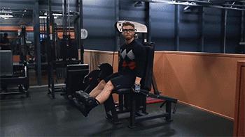 男人太瘦怎么变壮,男生瘦到多少斤适合开始练肌肉