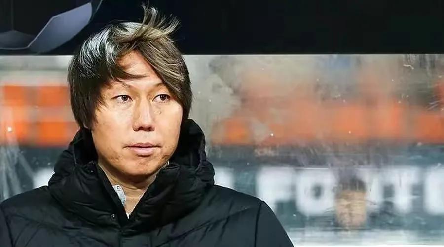 三消息：李铁事件被日媒披露，周琦遭入室抢劫，CBA三场比赛推迟