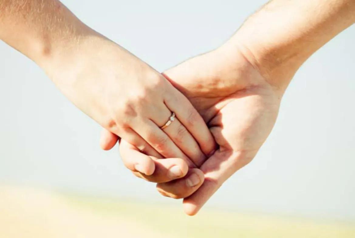 对一个人的称呼代表一个人的情商,女人最爱听的四个称呼男人很少说