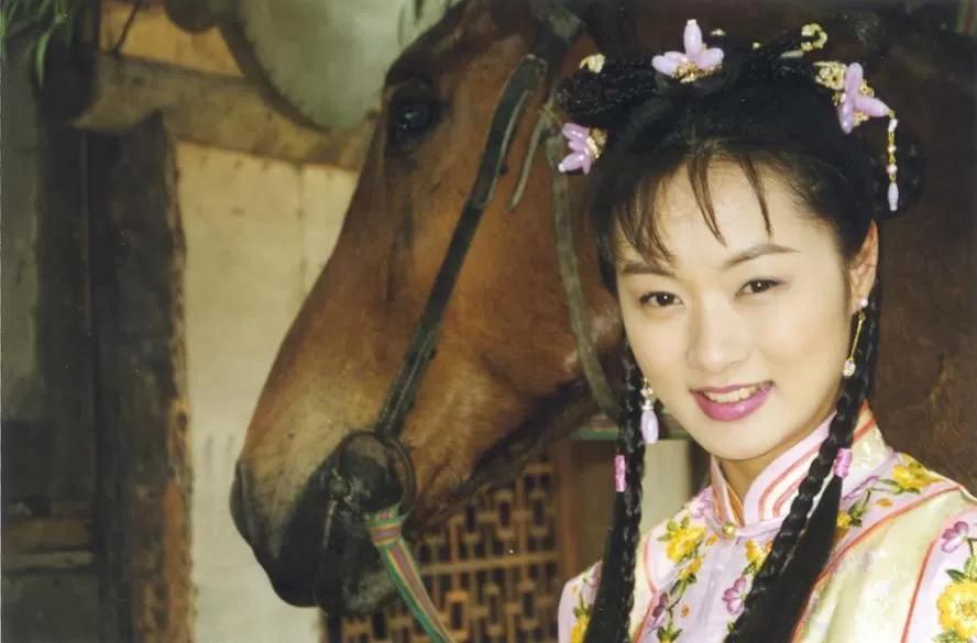 被造黄谣20年,51岁的她“官宣结婚”打脸全网:别来评价姐的人生