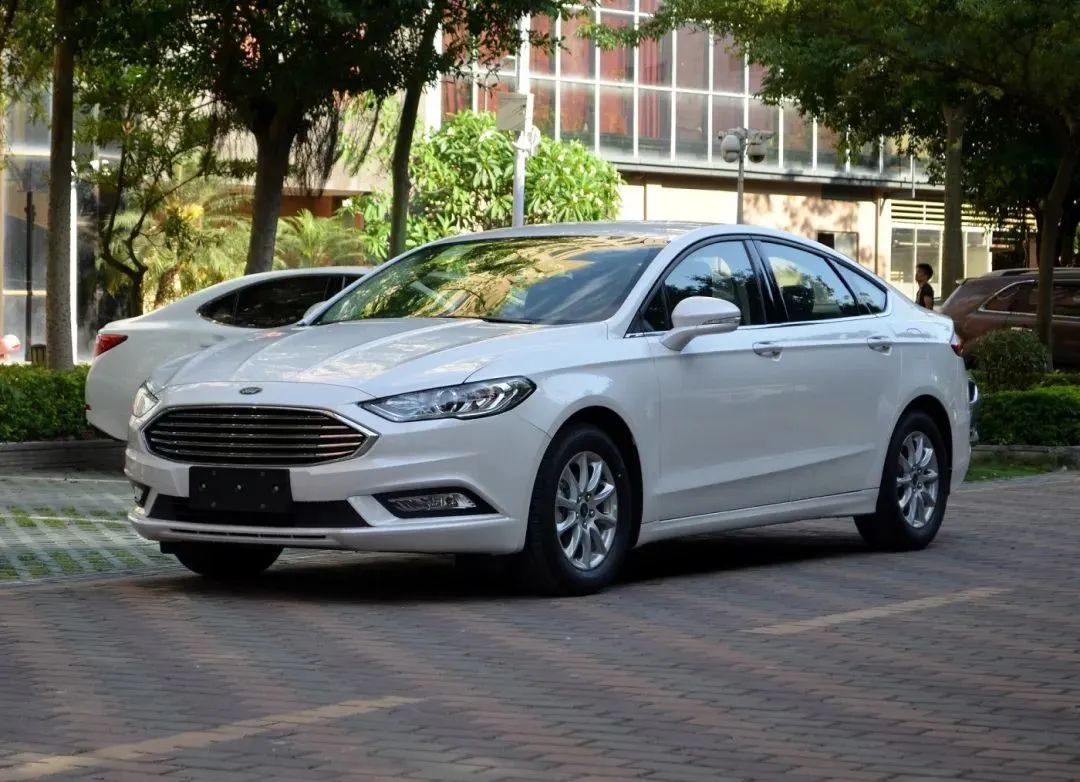 新款蒙迪欧迈锐宝,迈锐宝和蒙迪欧哪个安全