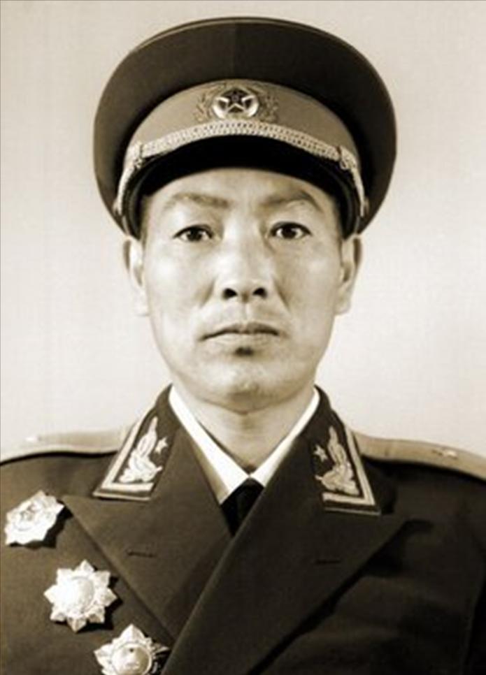 詹才芳第一次相亲，女方不愿见面，他说：我向来都敬重有文化的人