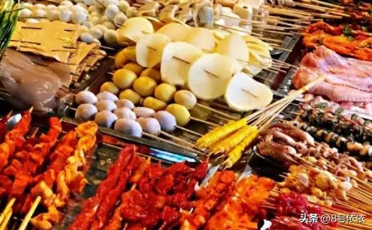 在五线城市开烧烤店一年能挣多少 (98年小伙开烧烤店3个月赚60万)