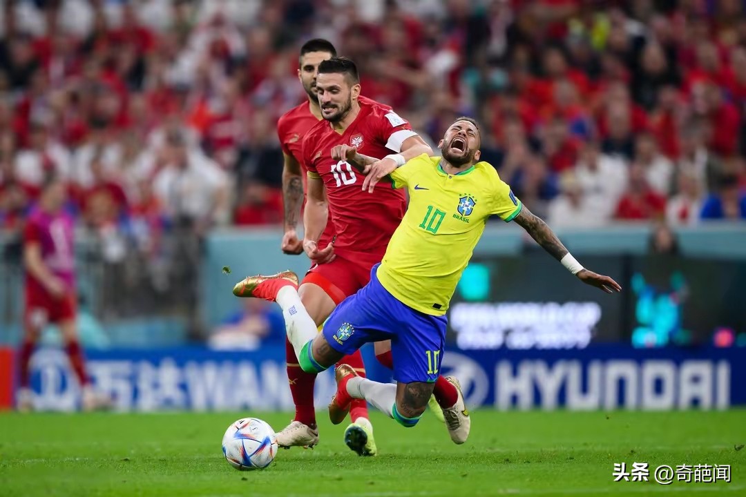 内马尔再次受伤,心疼内马尔的视频