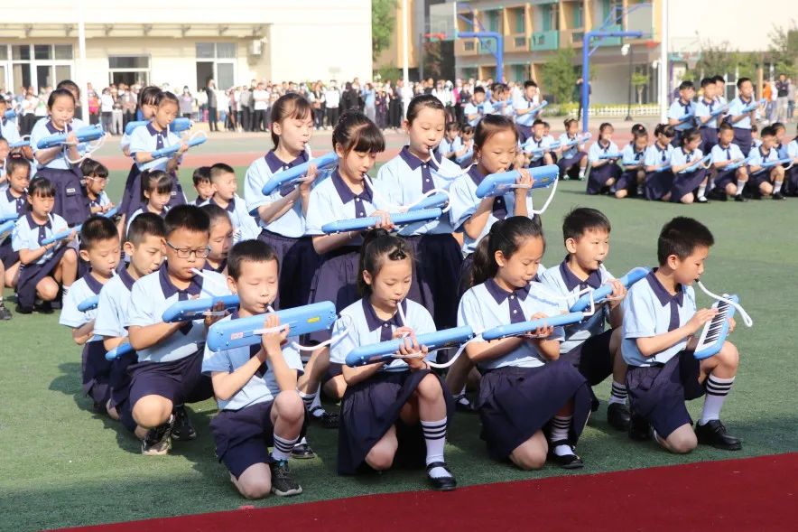 西安浐灞阳光海澜小学田径运动会,西安御锦城小学春季运动会直播