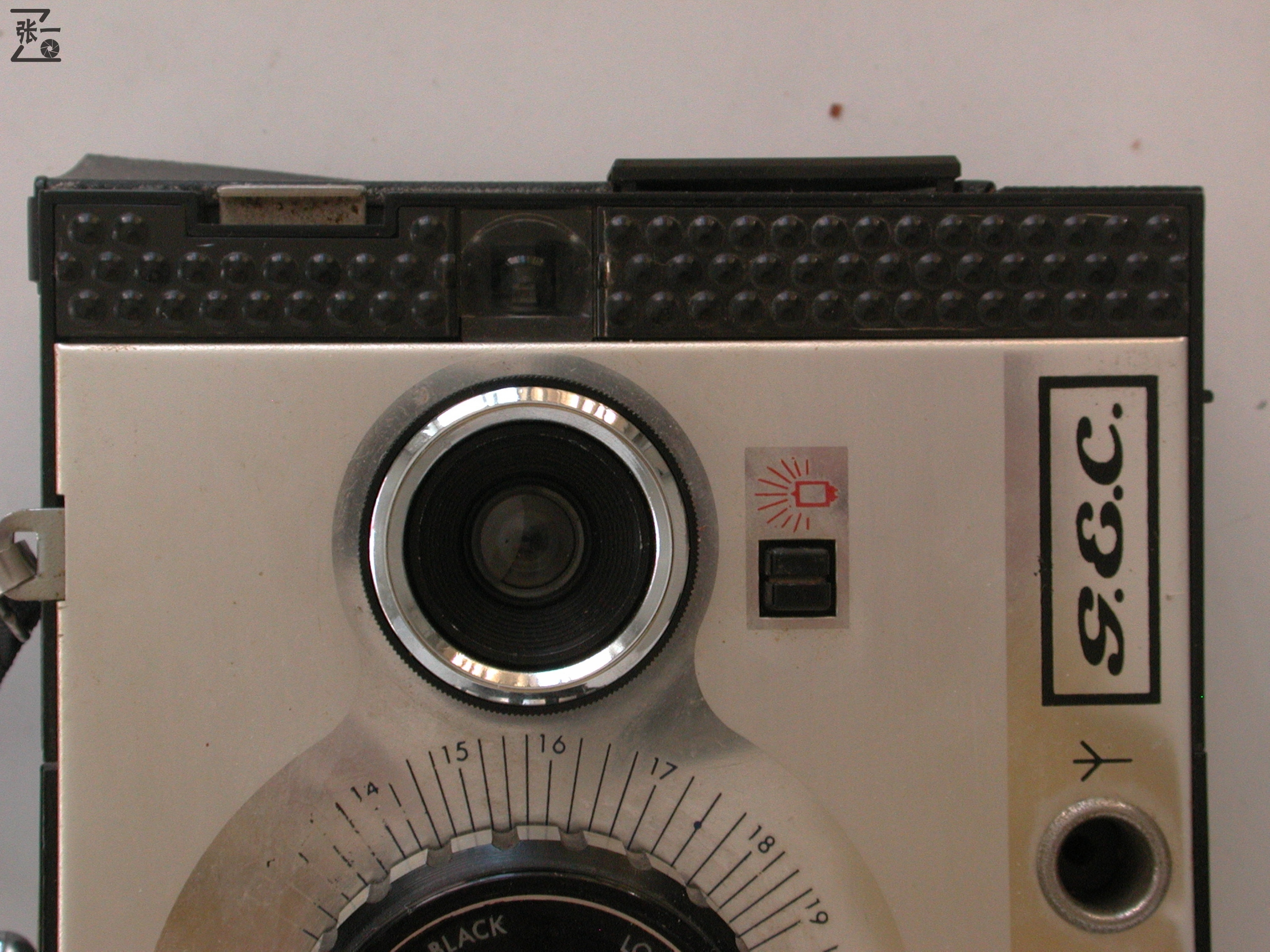 ​迟到的新年礼物：带收音机的照相机GECG822！英国1964年制造