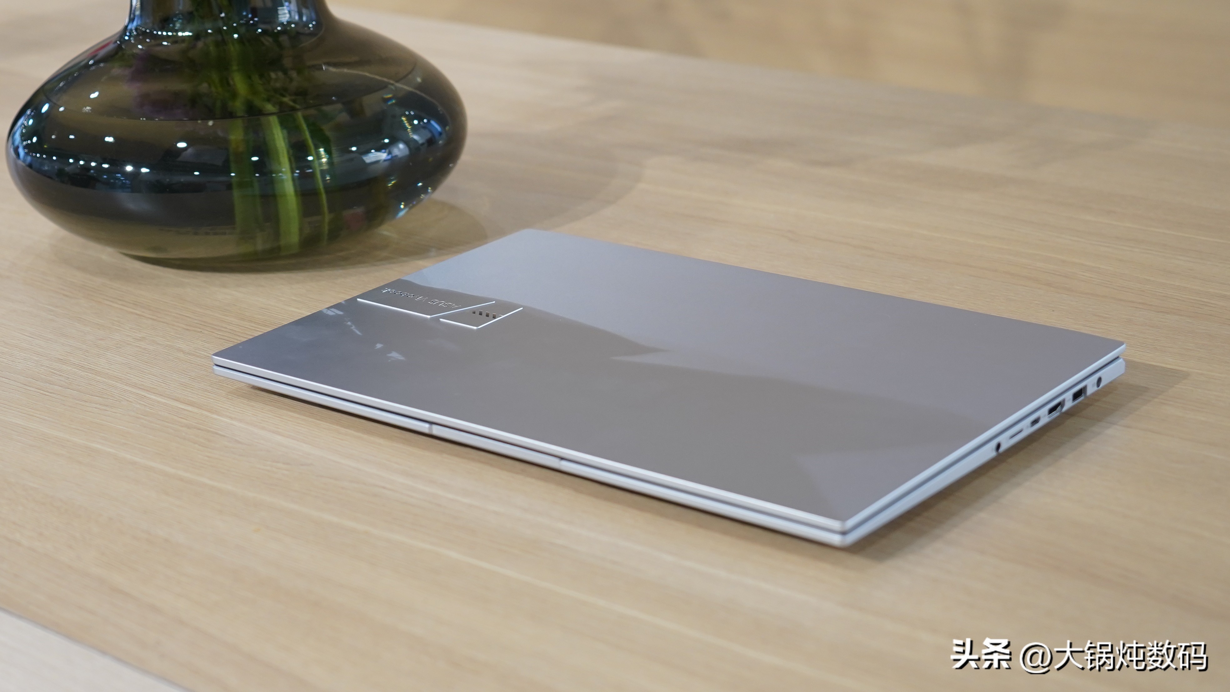 集颜值与性能于一身的笔记本电脑,matebook14寸全面屏轻薄笔记本