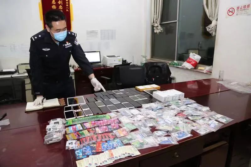 棣栭兘鍏畨鍧氭寔涓嬪厛鎵嬫鎵撲富鍔ㄤ粭,鍖椾含鍏畨鎵ф硶琛屽姩