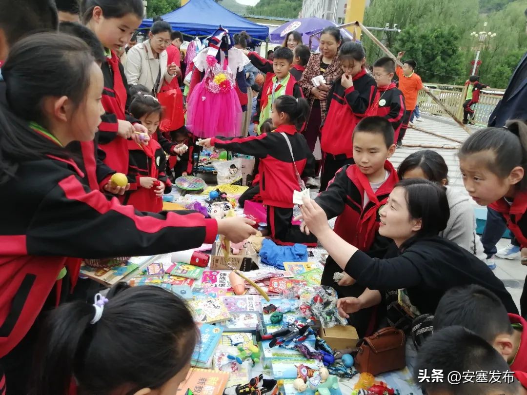 旧物再利用变废为宝,小学生旧物改造变废为宝