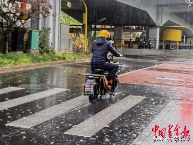 上海骑手每天保证6单,上海骑手日破一万没人说话吗