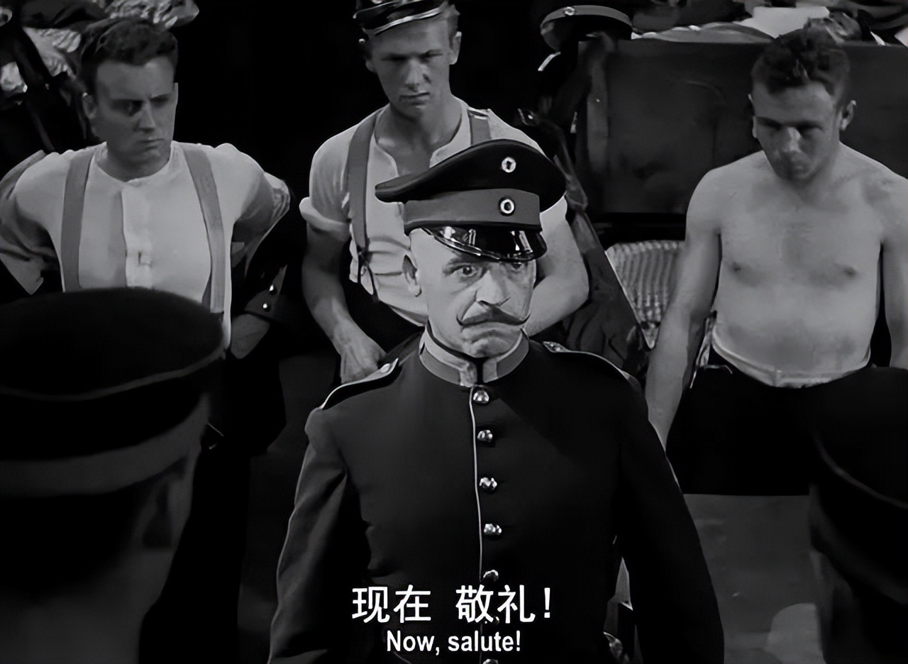 一上映就登票房榜首看完大呼过瘾,首播便拿下收视第一