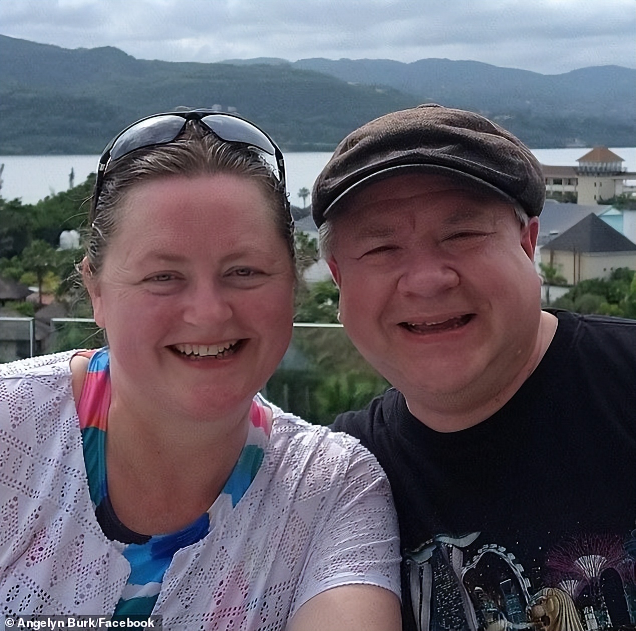 美国50岁夫妇辞职卖光家产，退休爽住游轮：比房贷便宜多了