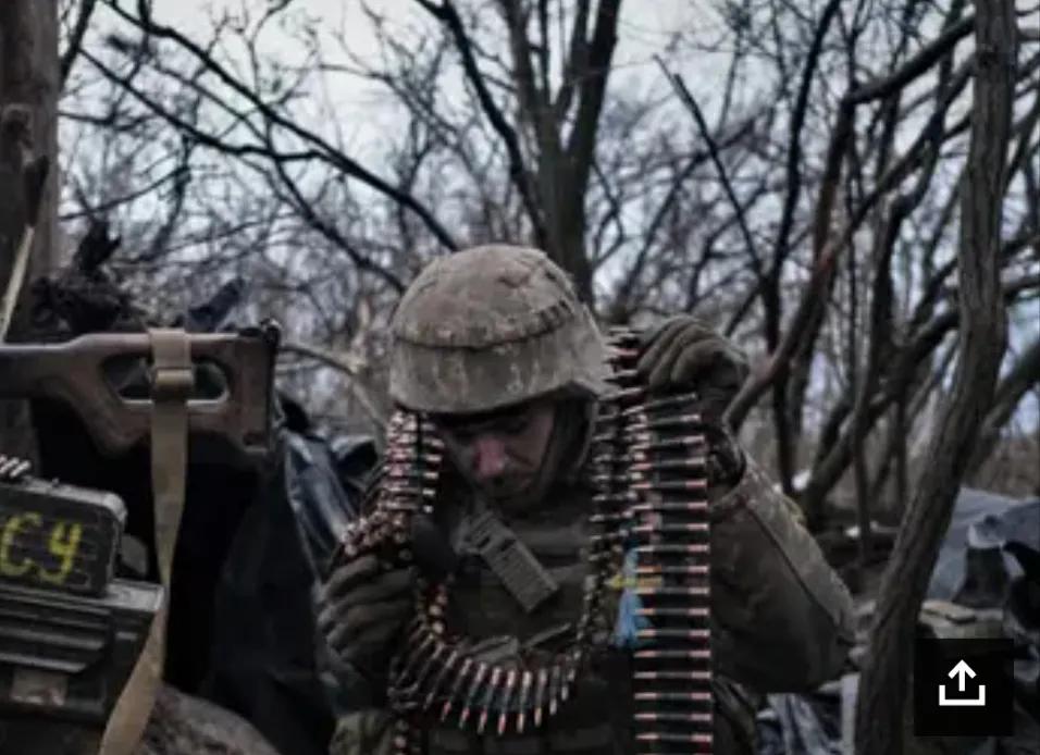 乌克兰在死亡线上送快递的小哥