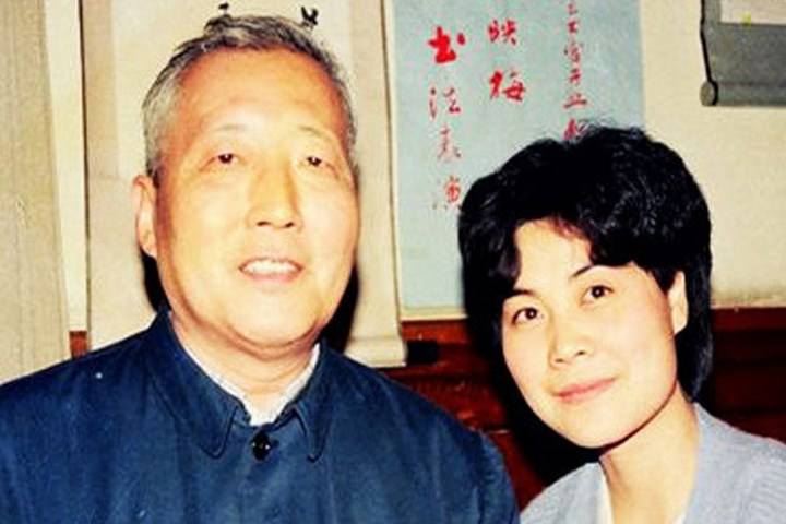 于是之告别仪式,于是之追悼会视频