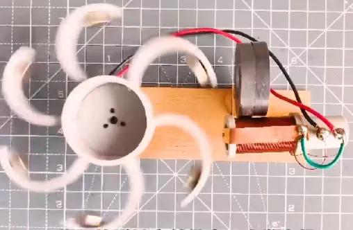 中国飞机新涂装亮相迪拜,中国飞机制造第一人