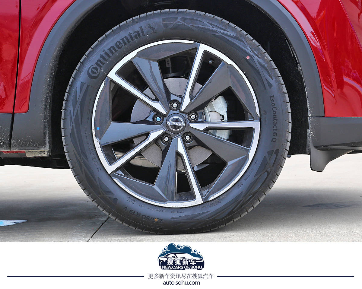 逍客2.0与奇骏2.0发动机一样吗,逍客奔驰发动机