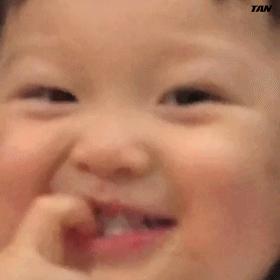 为了女粉连夜do脸染发，这新晋痞帅天花板是男菩萨吧？