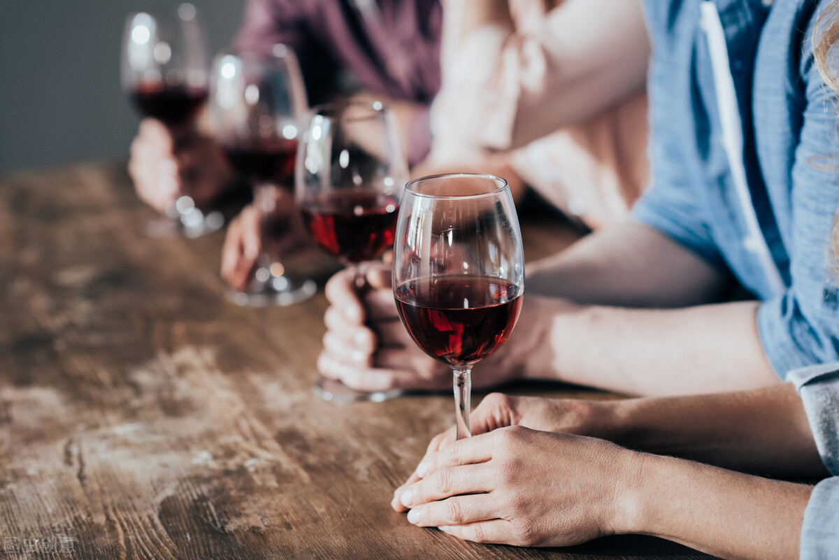 肥胖易引起多种疾病，多是痰湿导致，如何改善？妙招来了