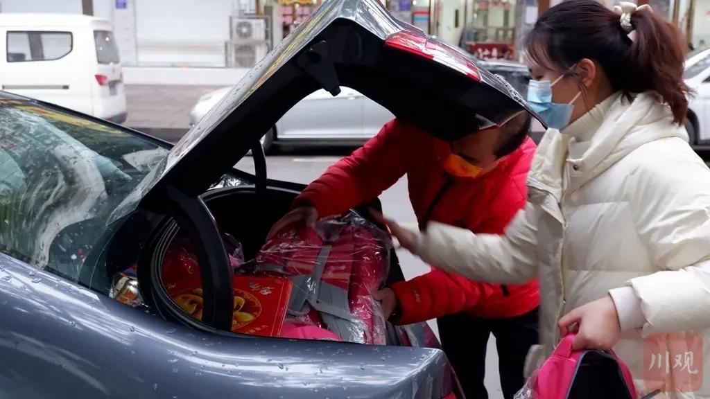 关爱困难留守儿童的暖冬行动,关爱留守儿童暖冬公益行