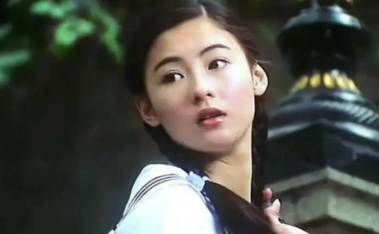 自曝偷东西的女明星,被爆偷东西的女明星