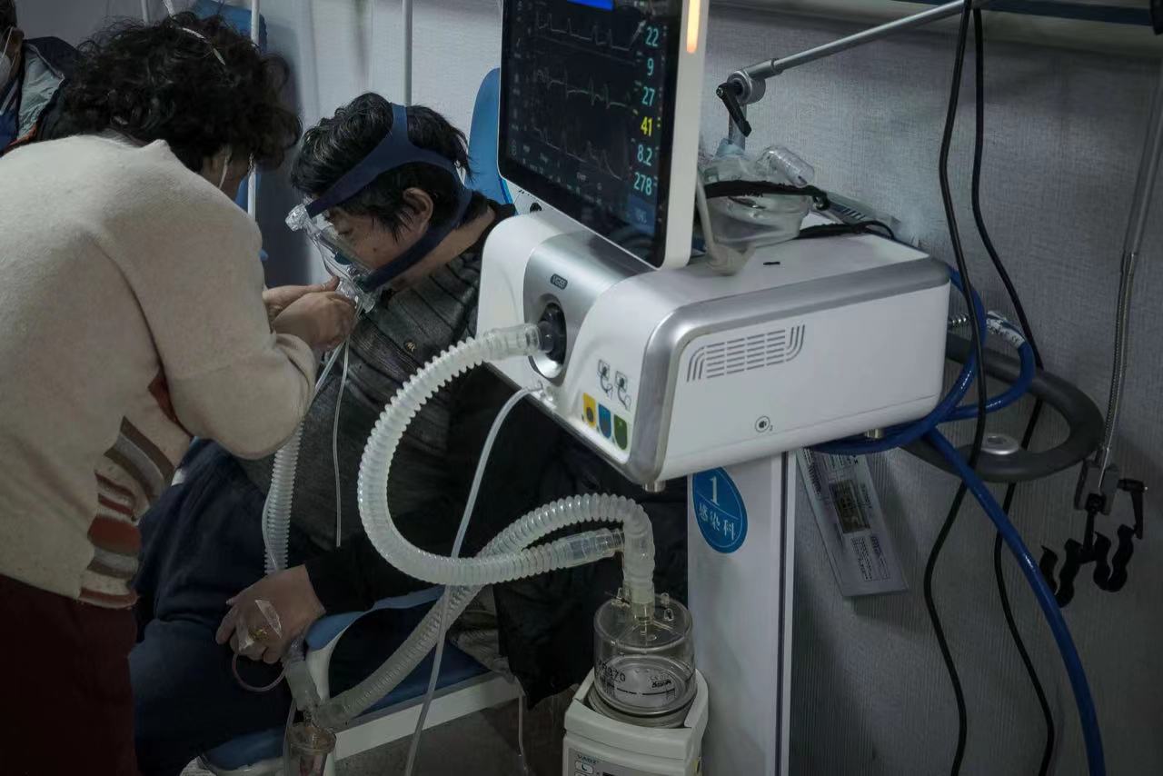 医院缺人,因为医院缺药导致病情加重怎么办