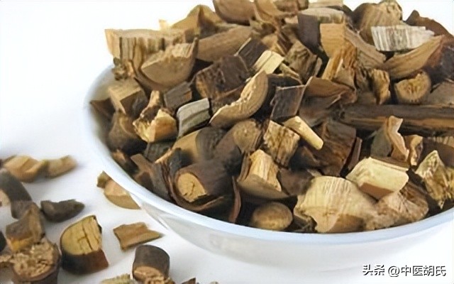 湿气重祛湿气的简单方法,湿气重教你一招祛湿气