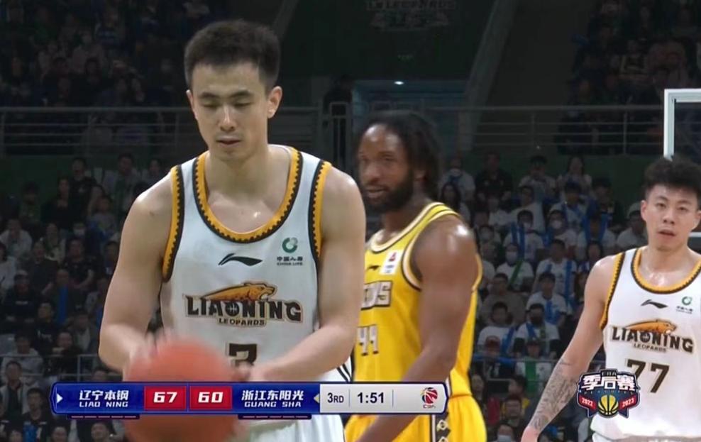 广厦vs辽宁赵继伟空接张镇麟,辽宁男篮g3控球后卫赵继伟