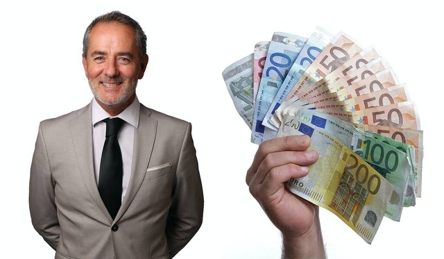 穷人与富人 (穷人与富人的赚钱方法)