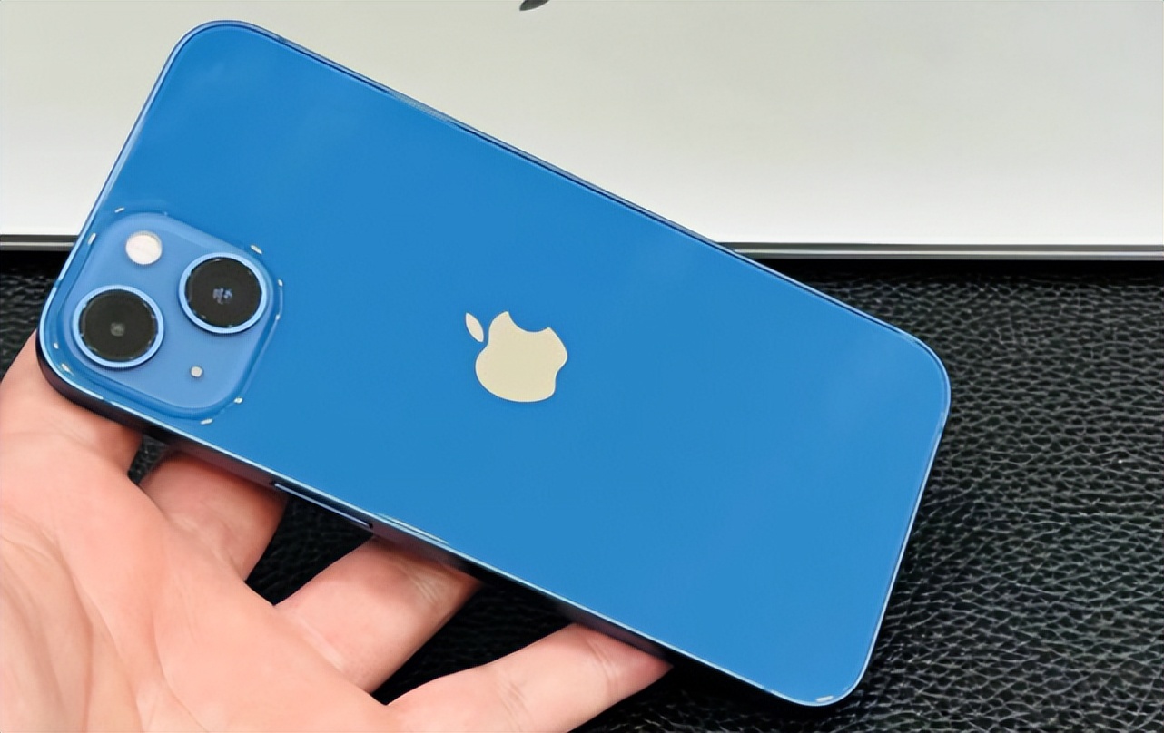 到底应该买二手苹果还是全新安卓,买新款安卓还是买二手iphone