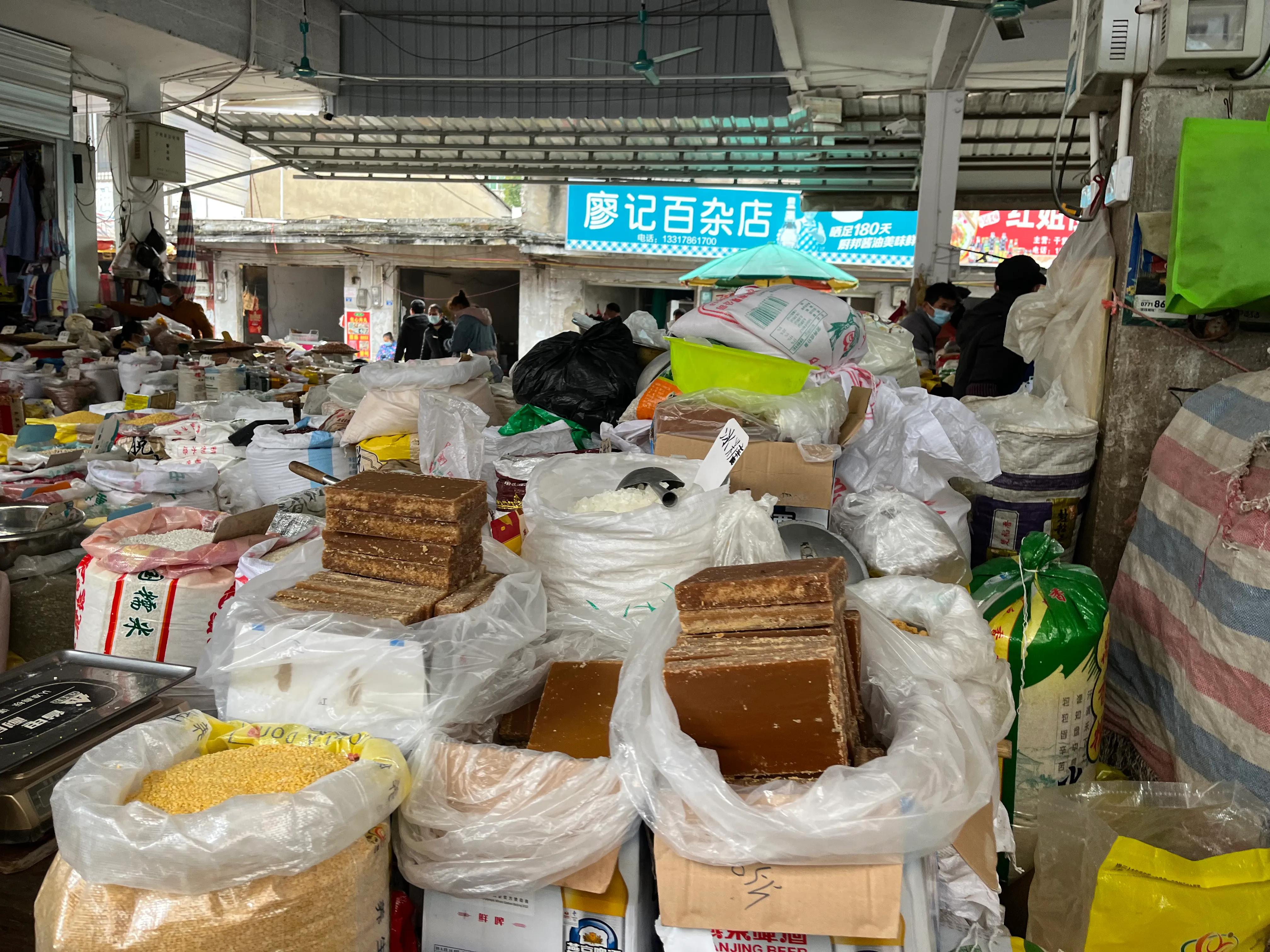 广西乡下特产有哪些,南宁广西特产批发一条街在哪里