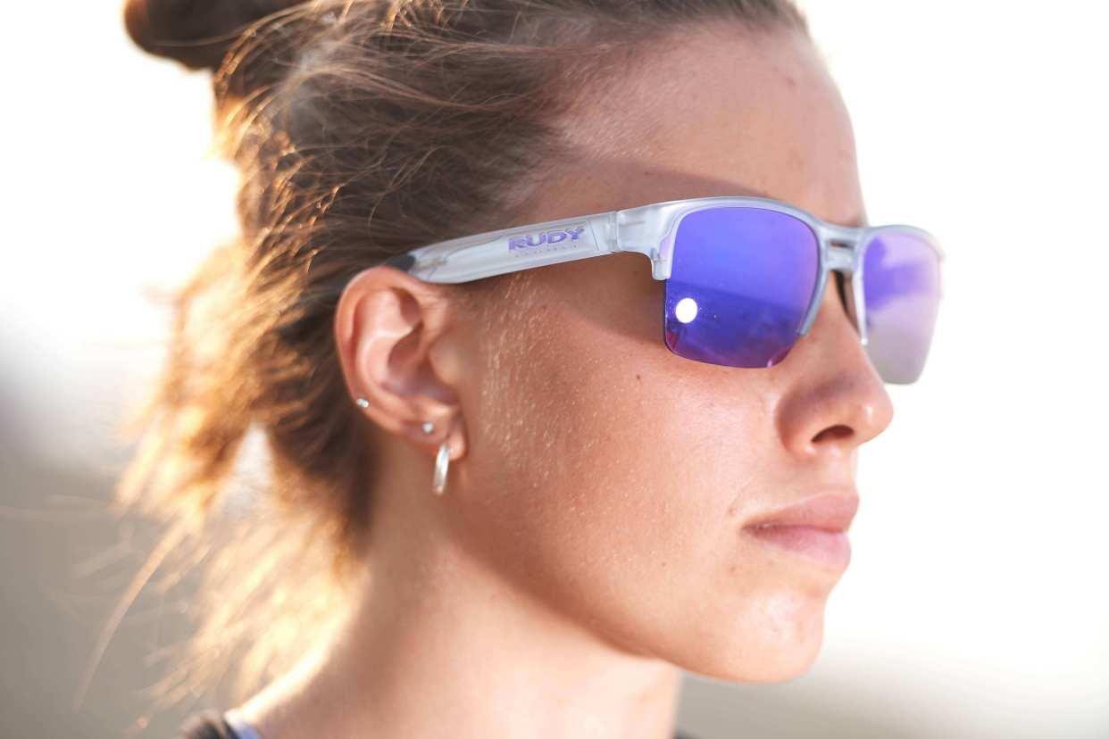 身上长红痣好还是长黑痣好,身上的痣出现这些变化小心会癌变