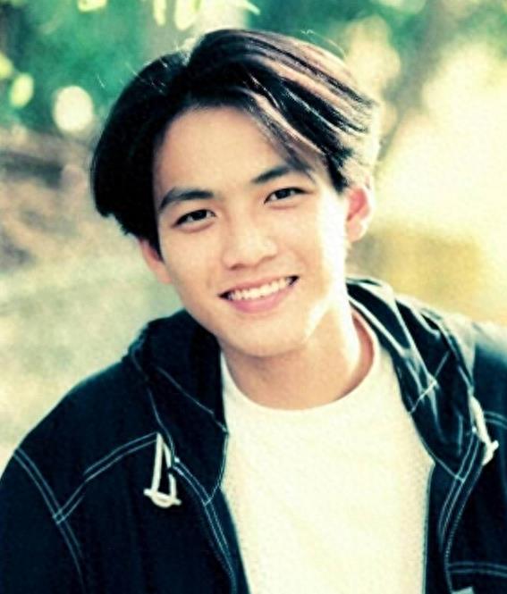 基因的黑暗面：这些明星兄弟姐妹根本不像同一个妈生的！