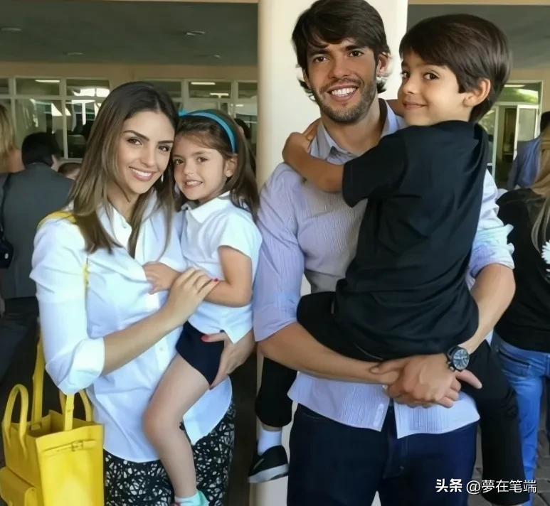 c罗盯着卡卡训练,c罗看着乔治娜会想着卡卡吗