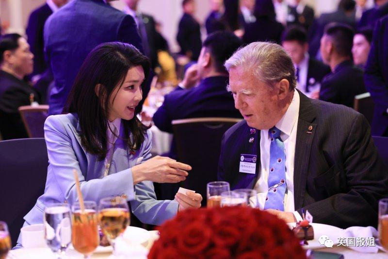 韩总统夫人访美,韩国总统夫人出访视频