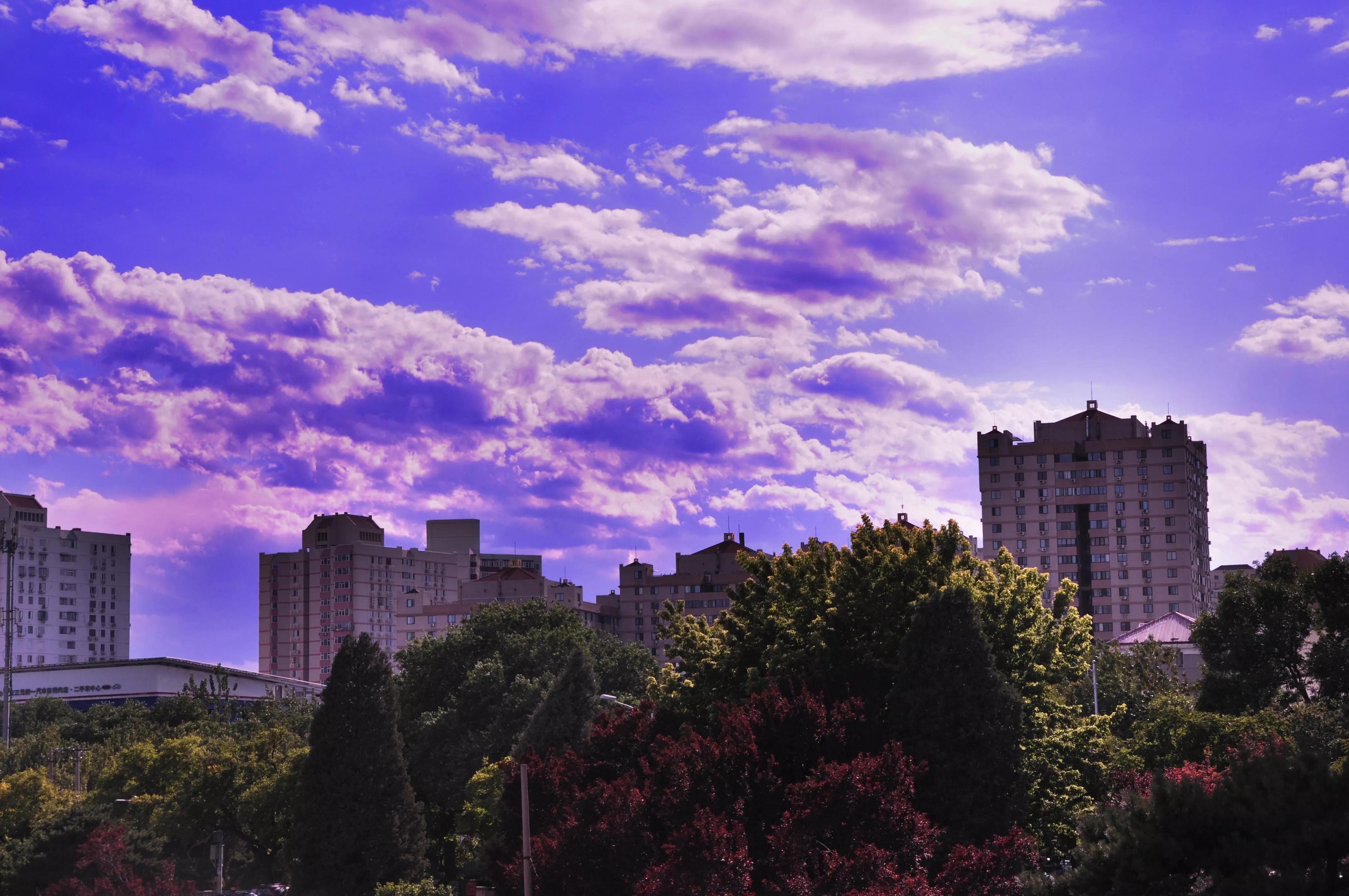 白云下的高楼简笔画,白云下的高山照片