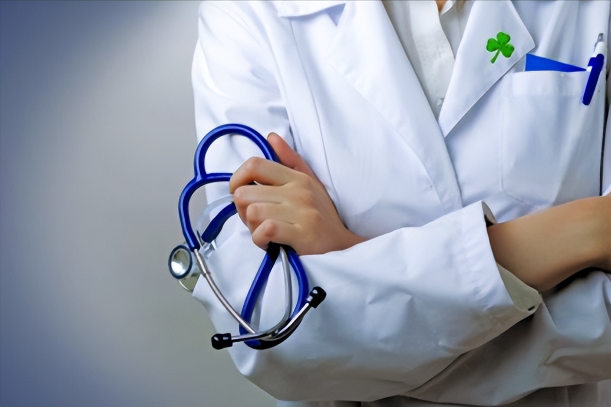 私密部位的毛，究竟能不能脱，怎么脱，这几种情况下，建议剪掉