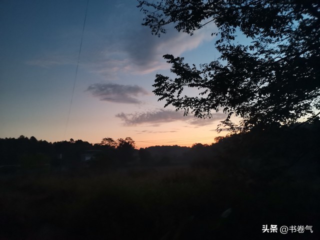 如何拿捏自卑且自信的男人,如何当一个易脱单的男人