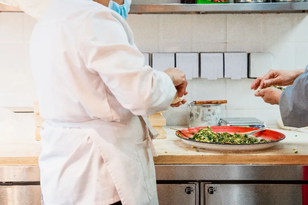 上海的正宗胡辣汤夜宵黄浦区,上海胡辣汤排队