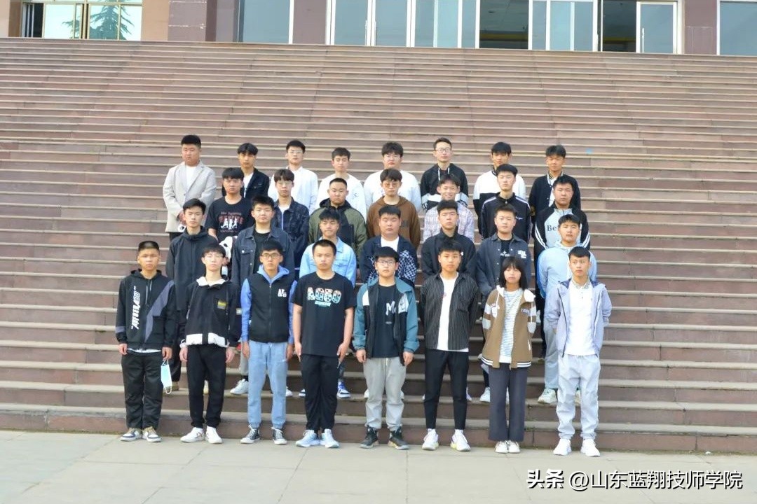 山东蓝翔技师学院面点,山东蓝翔技师学院开设什么专业